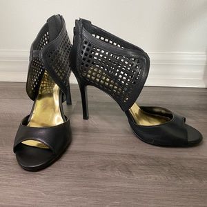 Jessica Simpson Black Heels